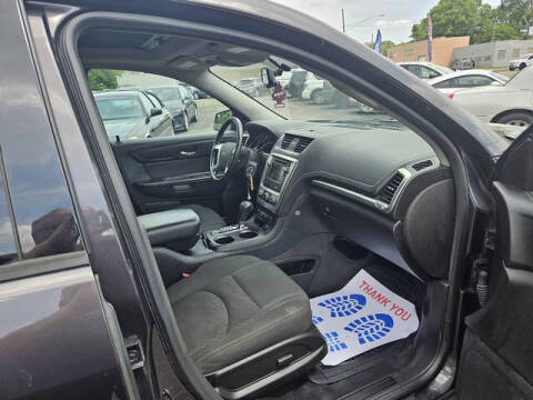 2013 GMC Acadia SLE-2