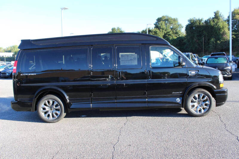 2025 Chevrolet Express 2500