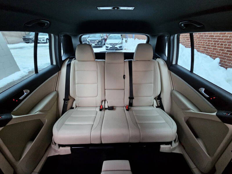 2016 Volkswagen Tiguan 2.0T R-Line 4Motion