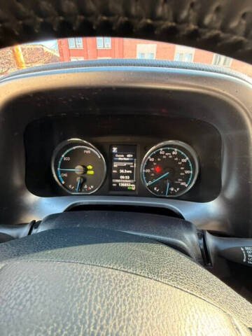 2017 Toyota RAV4 Hybrid SE