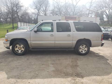 2006 Chevrolet Suburban for sale at Newton Cars in Newton IA