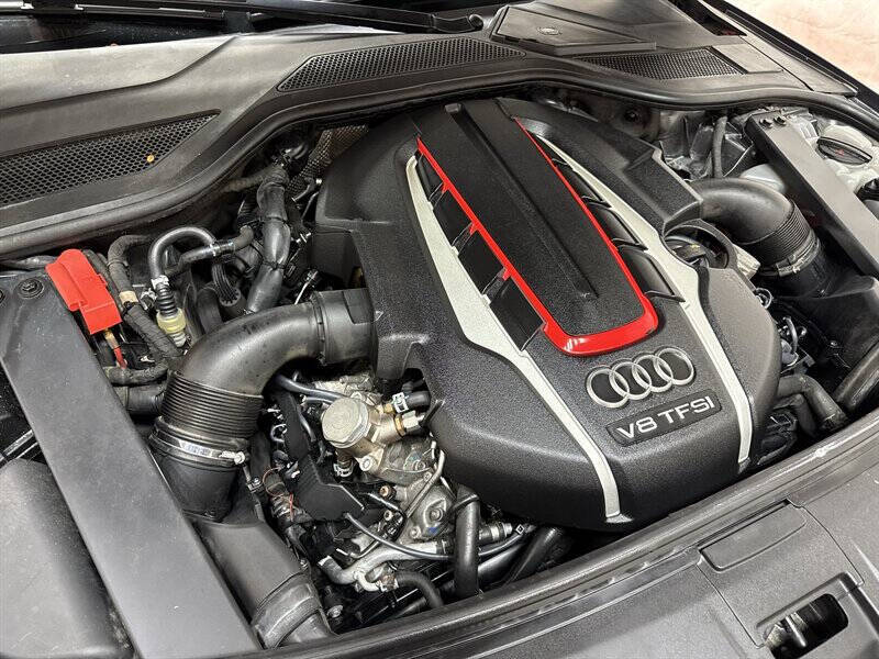 2015 Audi S8 4.0T quattro