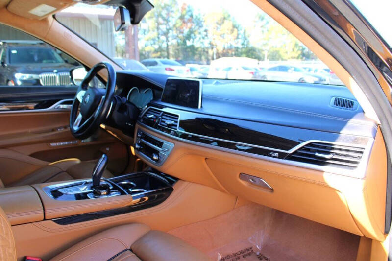 2018 BMW 7 Series 740i