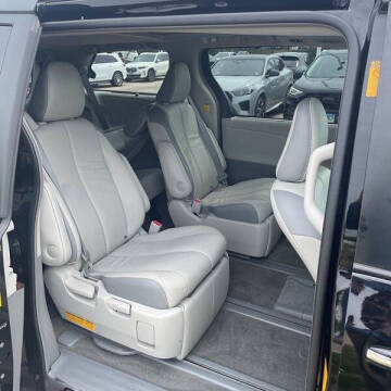 2013 Toyota Sienna Limited 7-Passenger