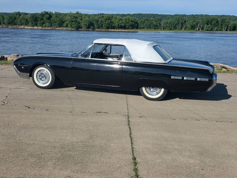 1962 Ford Thunderbird