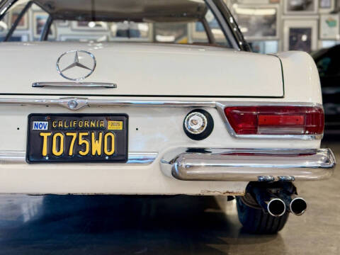 1965 Mercedes-Benz 230 SL