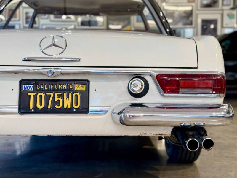 1965 Mercedes-Benz 230 SL