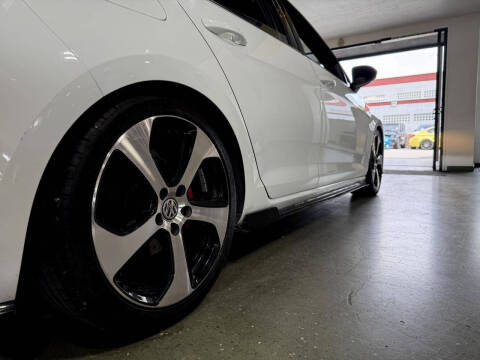 2018 Volkswagen Golf GTI S