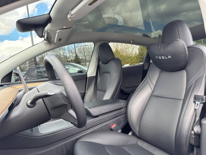 2025 Tesla Model Y Performance
