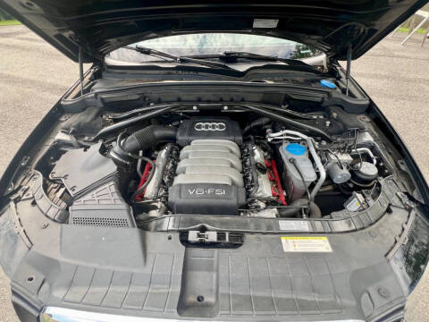 2012 Audi Q5 3.2 quattro Premium Plus