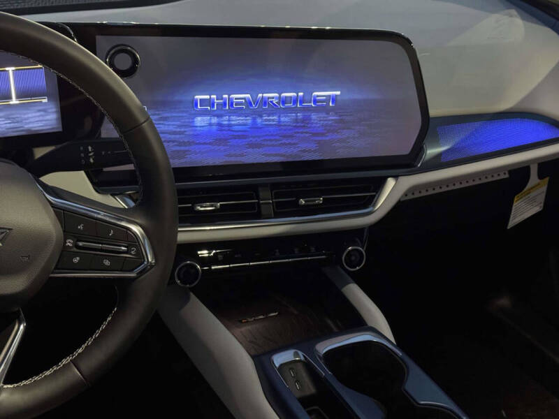 2026 Chevrolet Equinox EV LT 2