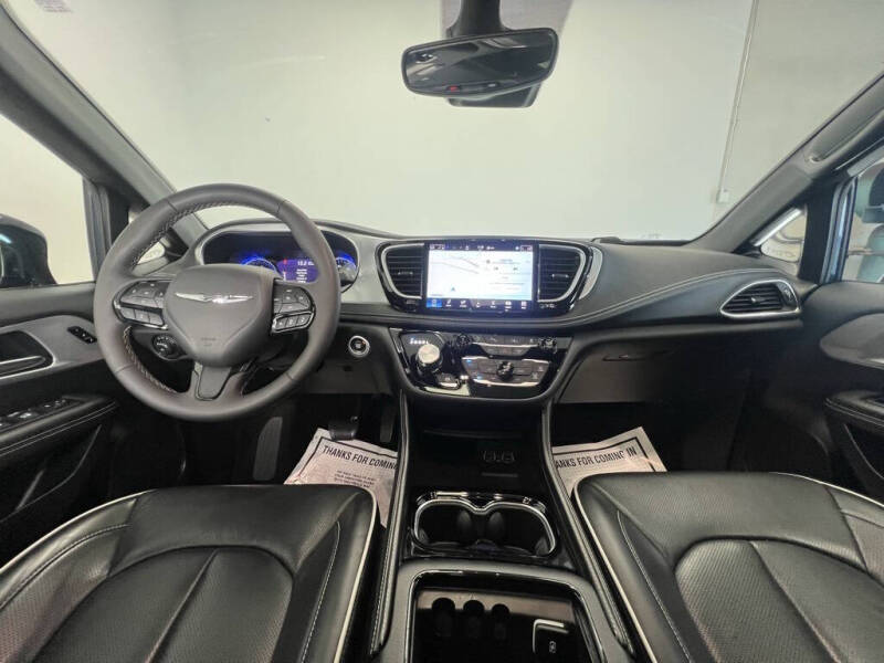 2025 Chrysler Pacifica Limited