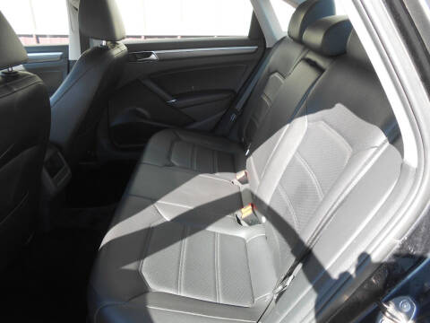 2017 Volkswagen Passat 1.8T R-Line