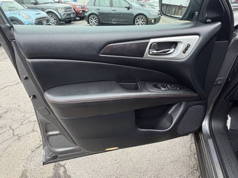 2019 Nissan Pathfinder SL