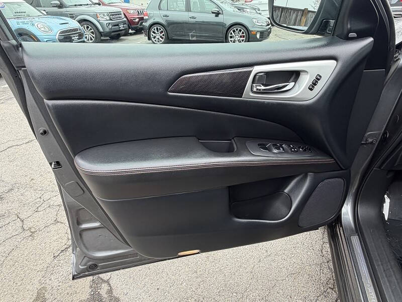 2019 Nissan Pathfinder SL