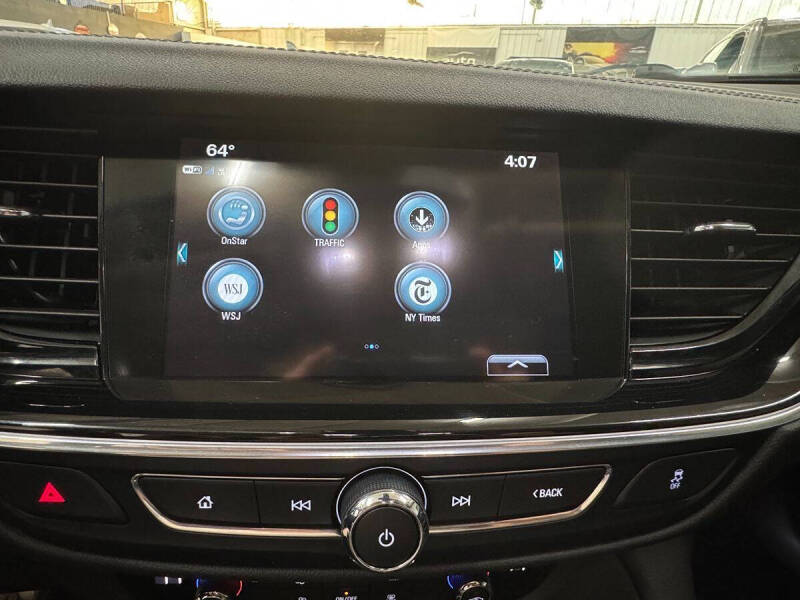 2018 Buick Regal TourX Essence