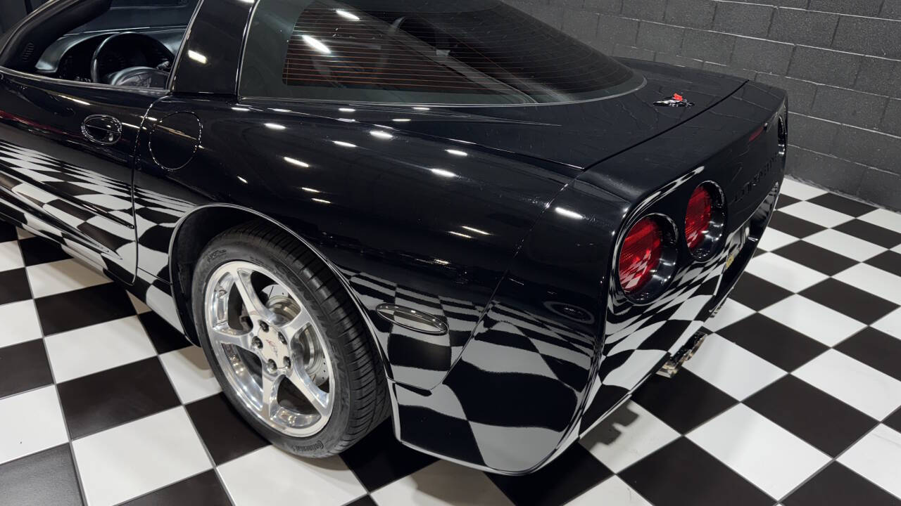 2004 Chevrolet Corvette 22