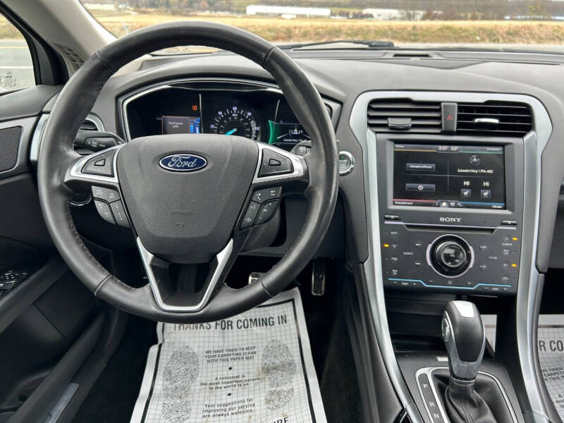 2014 Ford Fusion Titanium photo 15