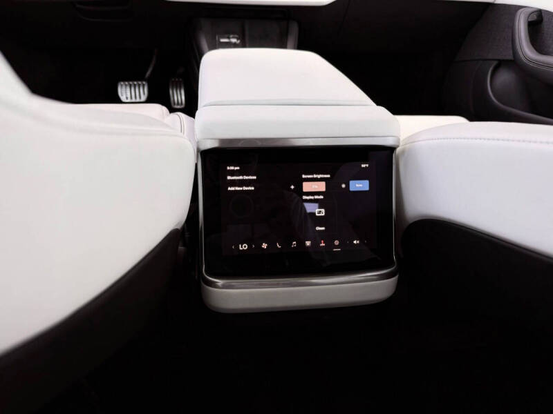 2022 Tesla Model S Plaid