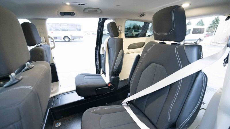 2022 Chrysler Voyager LX