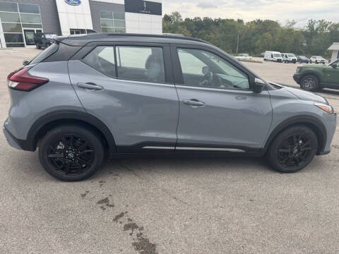 2023 Nissan Kicks SR