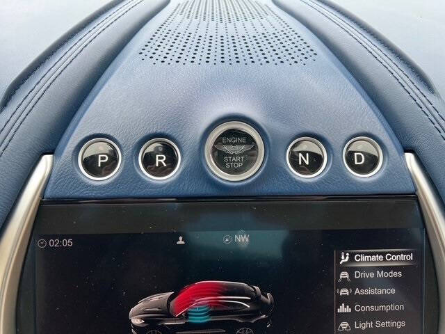 2021 Aston Martin DBX