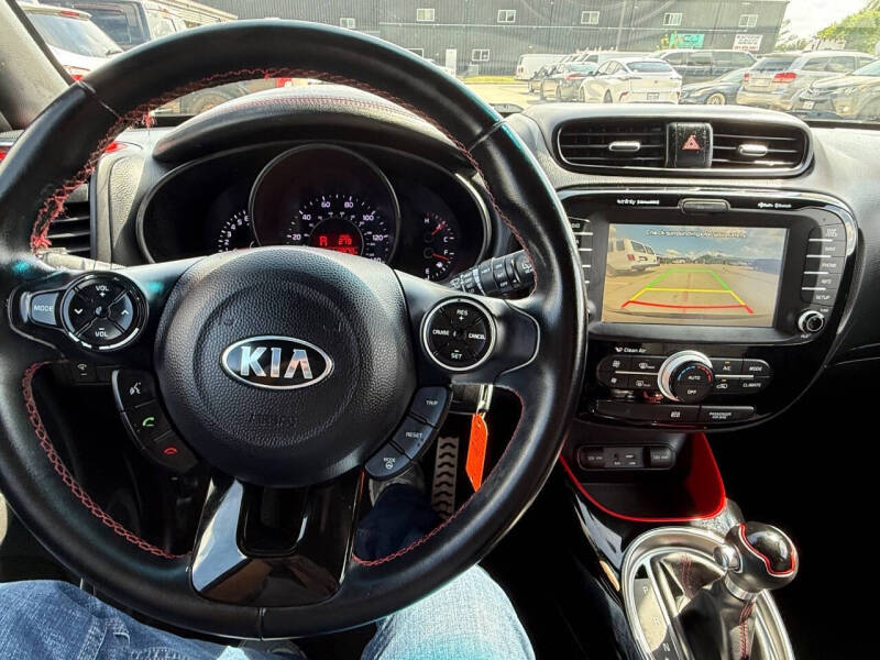 2016 Kia Soul +
