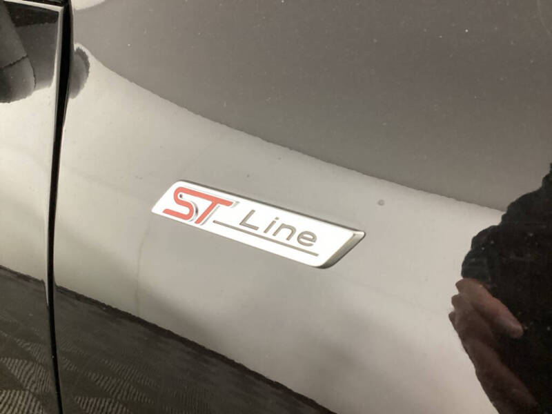 2026 Ford Escape Hybrid ST-Line Select