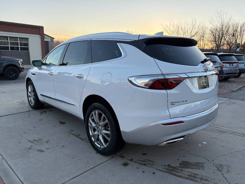 2023 Buick Enclave Essence
