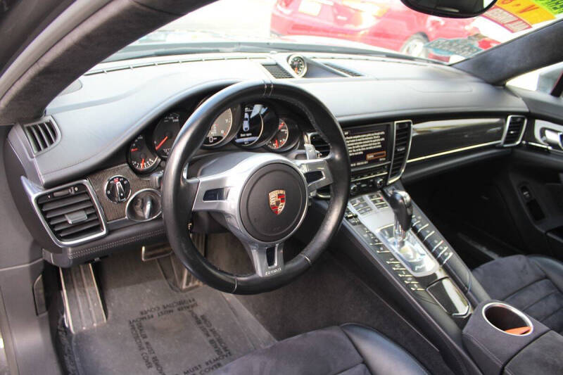 2015 Porsche Panamera GTS