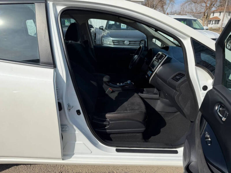2016 Nissan LEAF