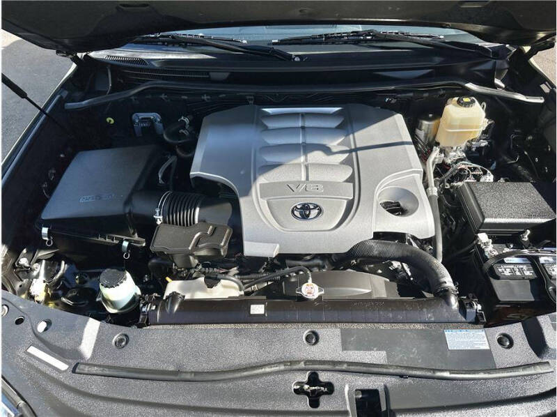 2021 Toyota Land Cruiser Heritage Edition