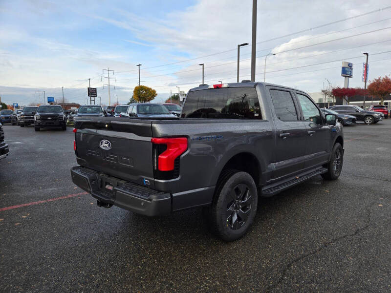 2025 Ford F-150 Lightning Flash