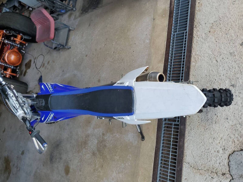 2000 Yamaha TT-R230