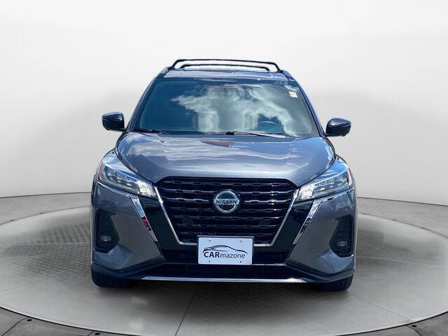 2021 Nissan Kicks SR