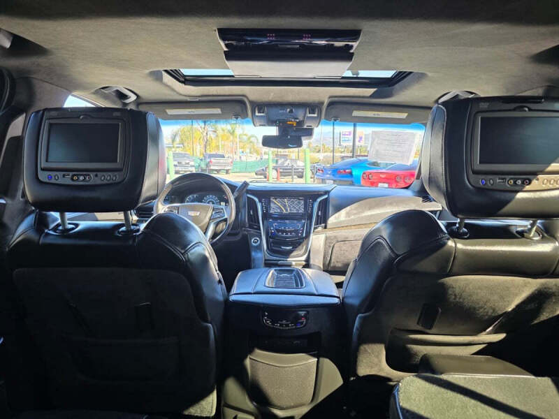 2019 Cadillac Escalade ESV Platinum