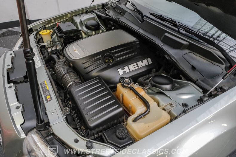 2005 Chrysler 300 C
