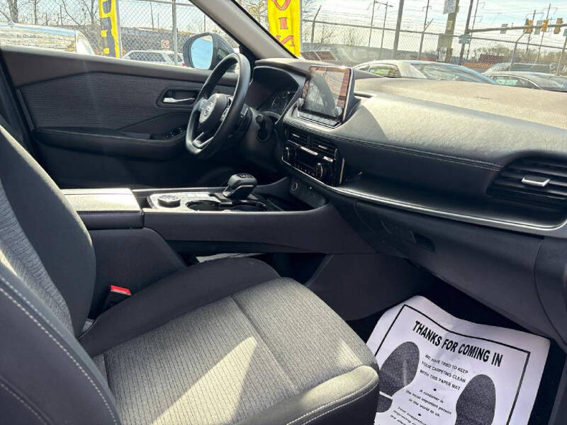 2021 Nissan Rogue SV