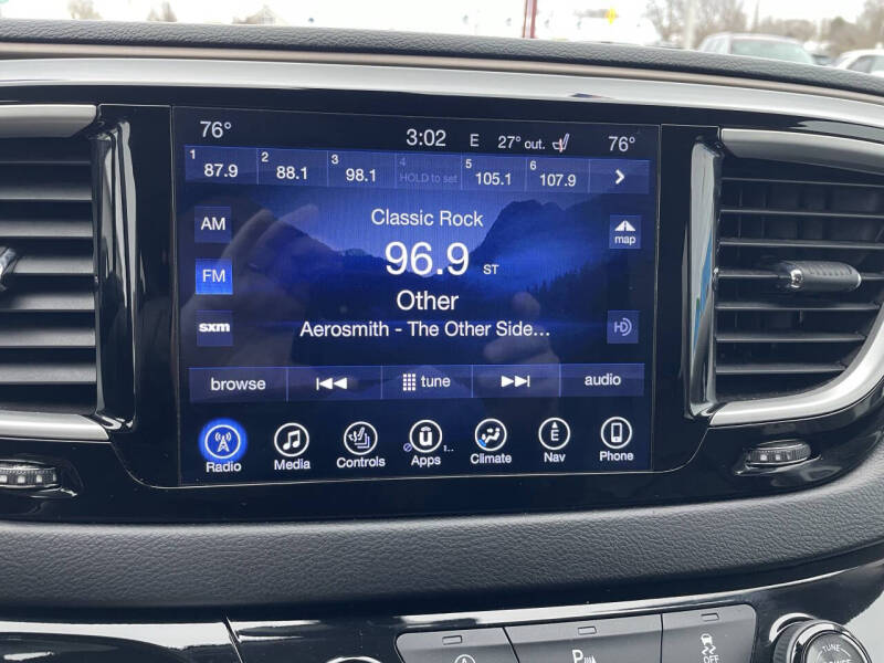 2017 Chrysler Pacifica Touring-L