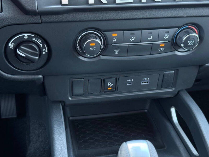 2026 Nissan Frontier SV
