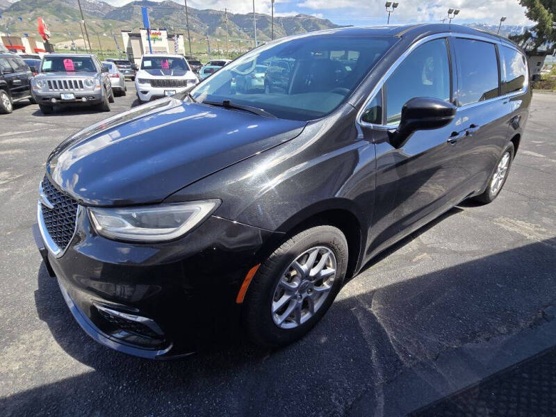 2023 Chrysler Pacifica Touring L