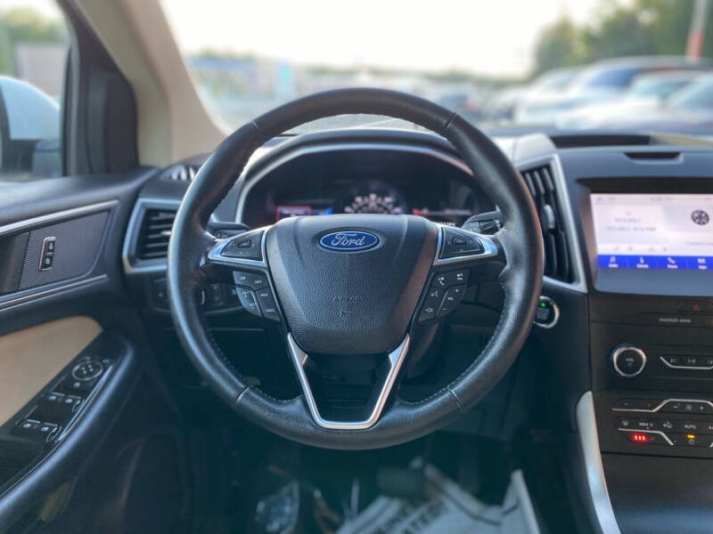 2020 Ford Edge SEL
