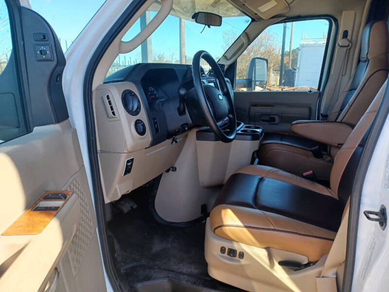 2015 Ford E-450