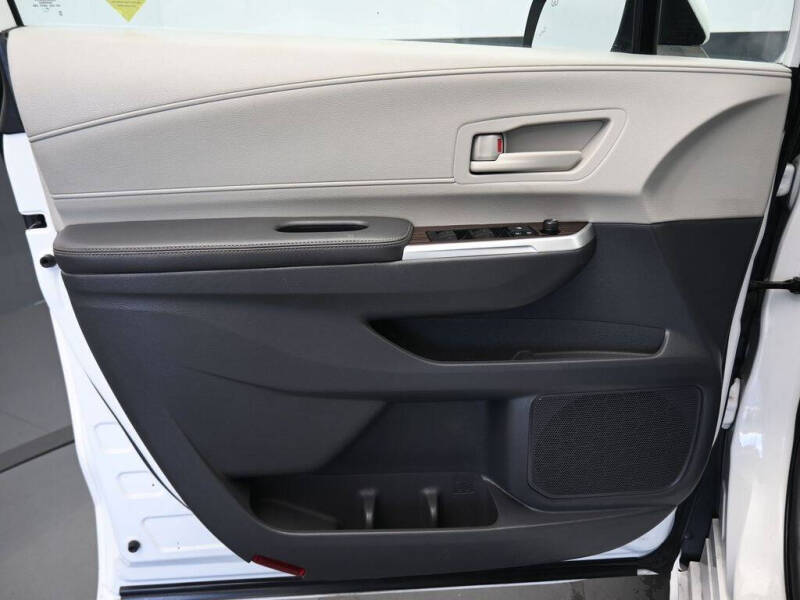 2021 Toyota Sienna LE 8-Passenger