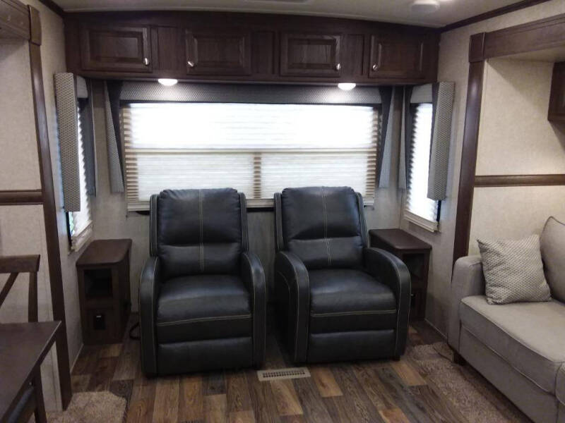 2017 Forest River Rockwood Windjammer