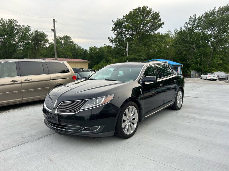 2015 Lincoln MKS for sale at Dutch and Dillon Car Sales in Lee's Summit MO