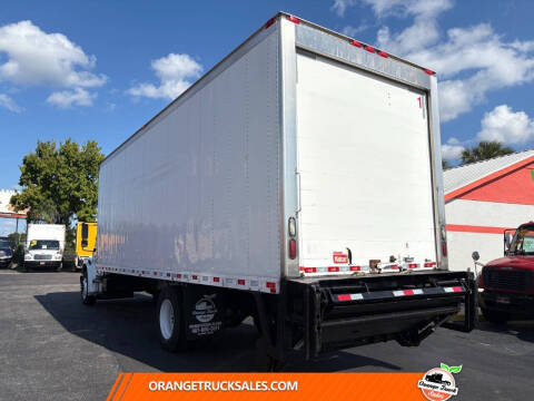 2017 Freightliner M2 106