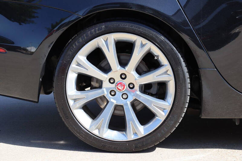 2016 Jaguar XJL Portfolio