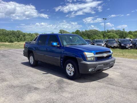 2004 Chevrolet Avalanche for sale at H & G AUTO SALES LLC in Princeton MN