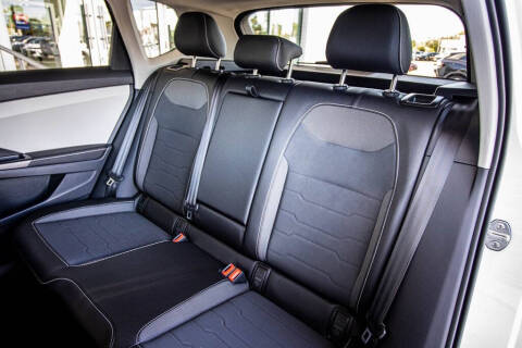 2025 Volkswagen Taos SE